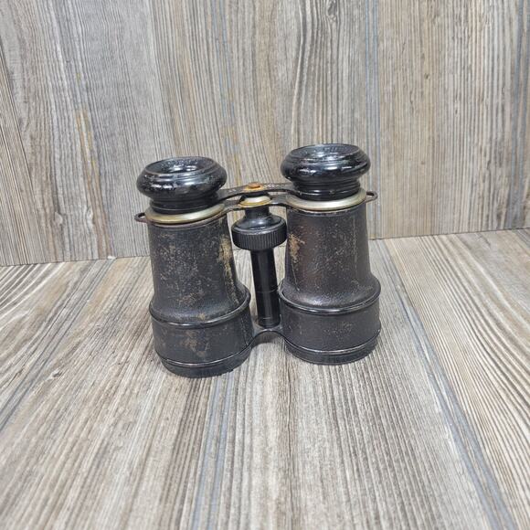 Vintage Binoculars Chevalier Paris Optician 8 Verres - Picture 1 of 4